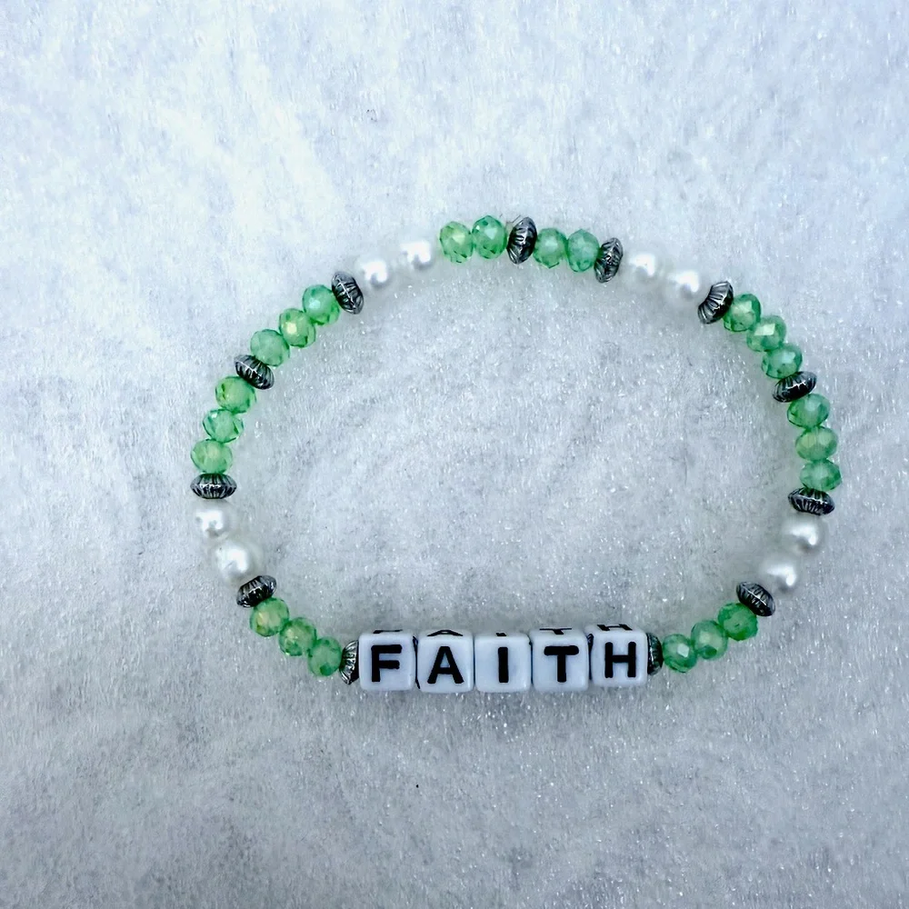 Faith Bracelet- 7β - Words Bracelet stretch FAITH Bracelet, crystals and pearls - Picture 3 of 6